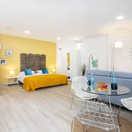 The Rocks Apartman *